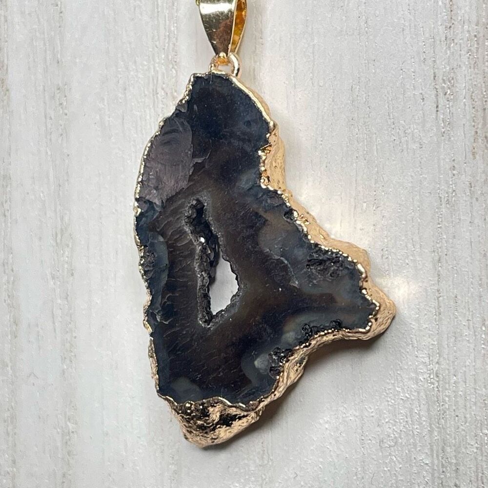 Brown druzy agate crystal quartz geode slice pendant necklace golden wrap gold t - Picture 13 of 13